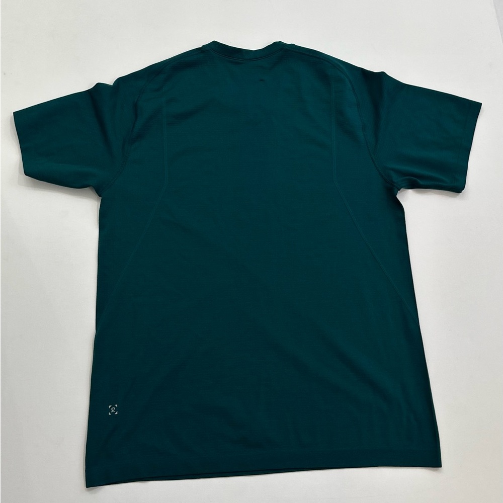 Lululemon Metal Vent V-neck - Picture 3 of 3